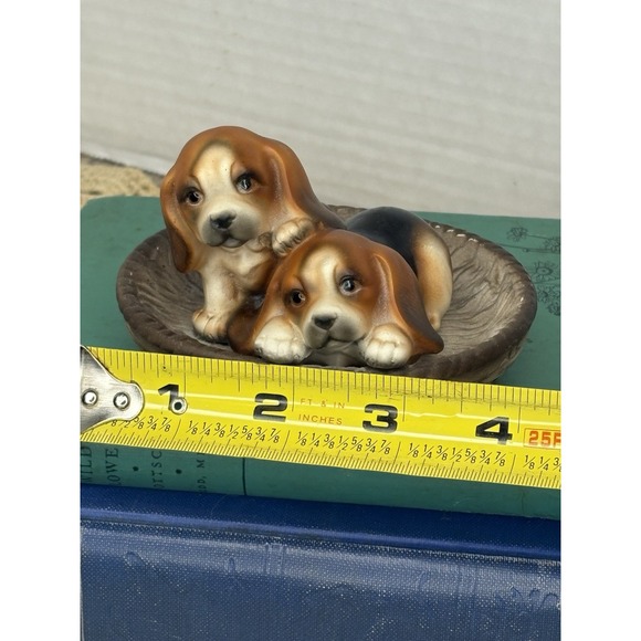 Vintage Beagles in a Basket No. 3607 M Takai X019B Figurine - Picture 8 of 8